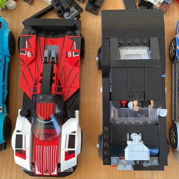 Huge Lego Race Car Set with Extras Legos - Picture 6 of 9